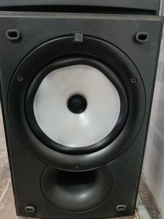 Altavoces KEF Qp15.2 Negros y Marrones como nuevo