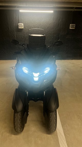 Yamaha Tricity 300 Gris