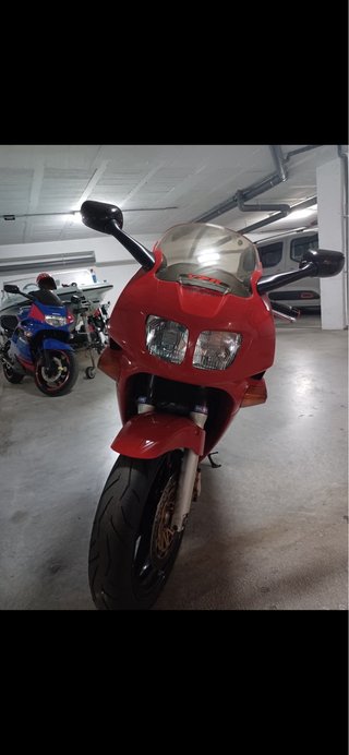 Honda VFR 750 F RC 36 2gen