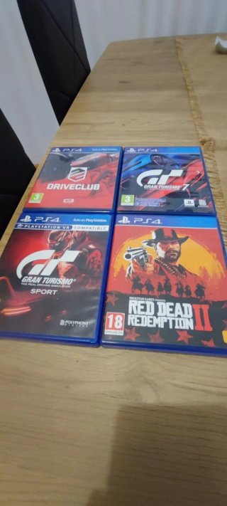 Pack PS4 Slim + 2 Mandos + 4 Juegos