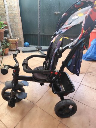 Triciclo evolutivo con capota y cesta