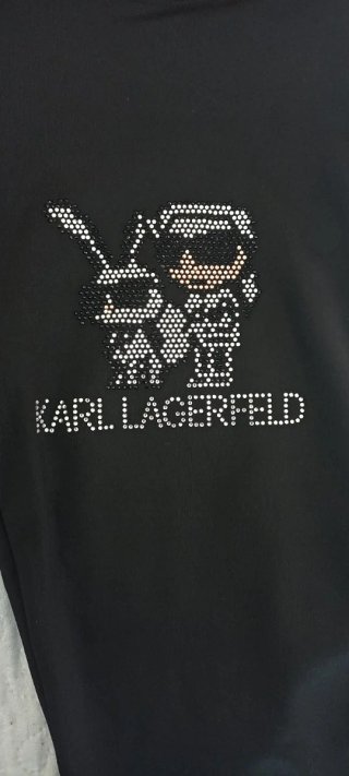 Conjunto Karl Lagerfeld leggings y camiseta