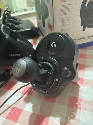 Volante Logitech G923 SE con Pedales y marchas