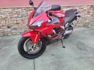 Honda CBR 600F F4i Sportbike Roja y Negra