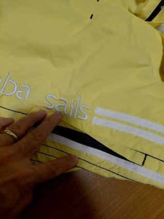 Costume Agaba Sails Giallo con Tasche e Zip