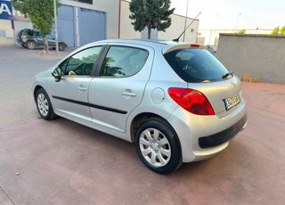 Peugeot 207 2009