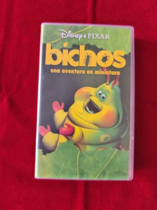 Película VHS Disney Pedro y el Lobo