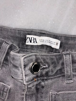 Pantalón vaquero gris