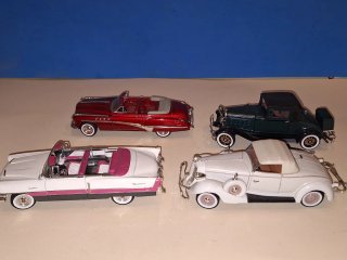 Lote 4 Coches Época Road Signature 1:32