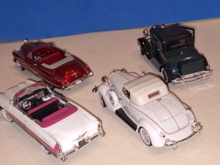 Lote 4 Coches Época Road Signature 1:32