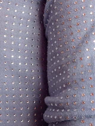 Jersey azul con brillantitos plateados