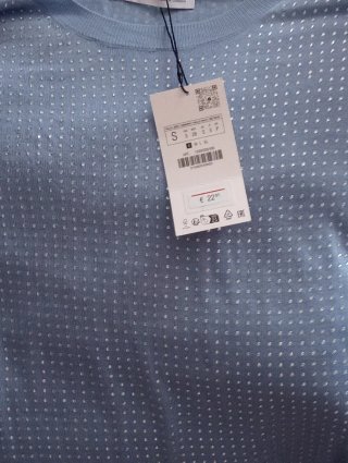 Jersey azul con brillantitos plateados
