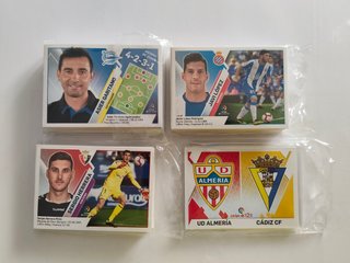Lotto di 100 figurine senza ripetizioni Liga Este 2019/20