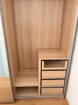 Armario puertas correderas madera y cristal