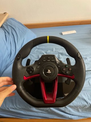 Volante Logitech PS4/PS5 con Pedales