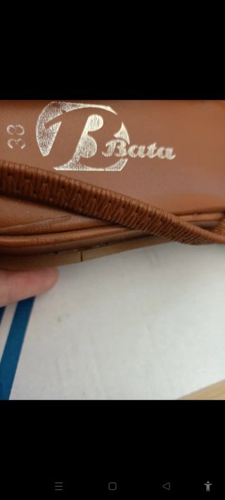Sandalias planas diseño étnico. Made in Italy