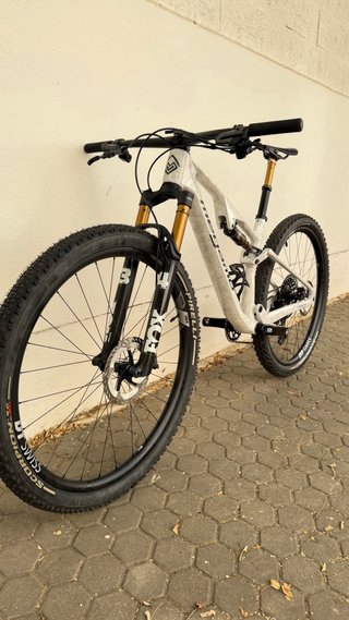 Megamo Track SLR 2026