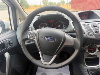 Ford Fiesta 2010 solo 140.000 km UNICO DUEÑO 74€/M