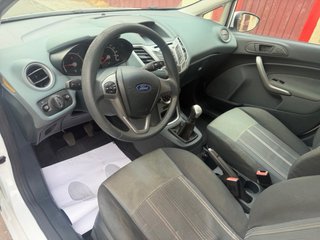 Ford Fiesta 2010 solo 140.000 km UNICO DUEÑO 74€/M