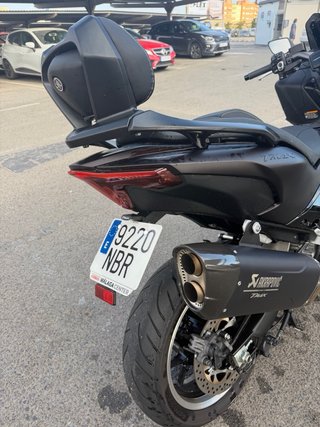 Yamaha TMAX 560 Tech MAX Negra