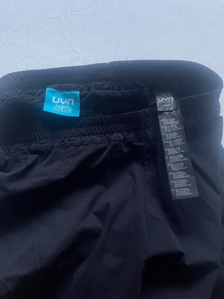 Pantalones cortos running UYN Exceleration 2 en 1