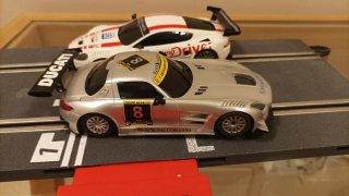 Envío Mercedes Benz Scalextric advance ready