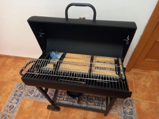 Parrilla Barbacoa Carbón con Ruedas