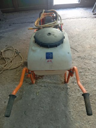 Fumigadora automática con motor
