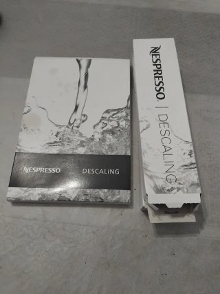 Cafetera Nespresso Krups + Lote Descalcificante