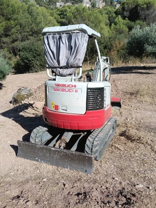 Mini Excavadora Takeuchi TB23R
