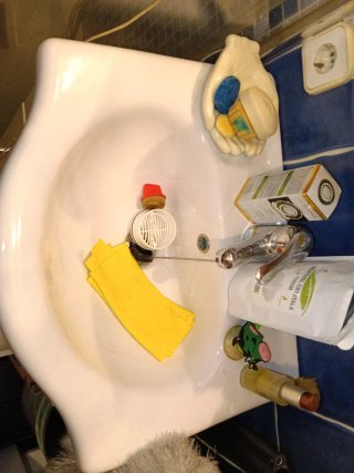 Mueble de baño con lavabo de cerámica
