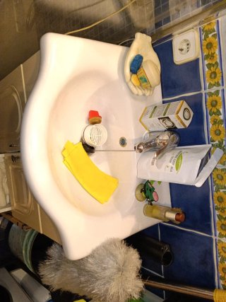 Mueble de baño con lavabo de cerámica