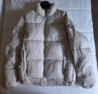 Plumas beige Pull&Bear Talla S