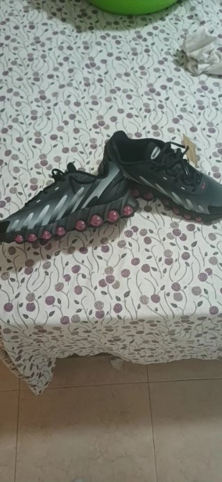 Nike Air Max dn con etichetta