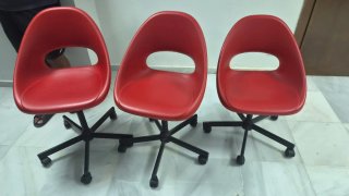 Sillas de oficina rojas (3 unidades)