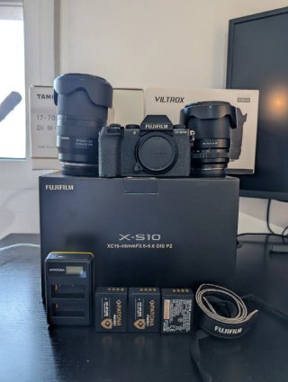 Fuji X-S10 + Tamron 17-70mm 2.8 + Viltrox 13mm 1.4