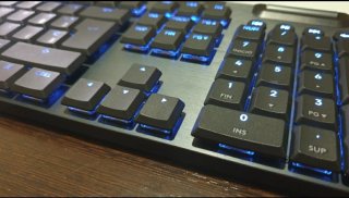Teclado Logitech G915 X Lightspeed Inalámbrico