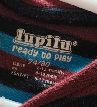 Camiseta niño rayas azul y burdeos