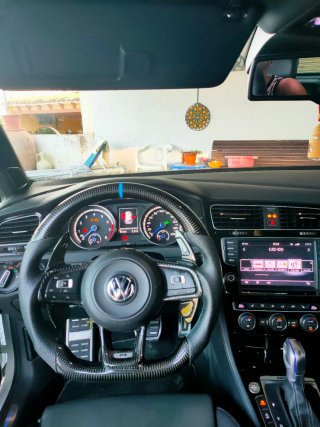 Volkswagen golf R300 2015