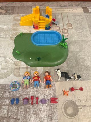 Parque infantil Playmobil con figuras y accesorios