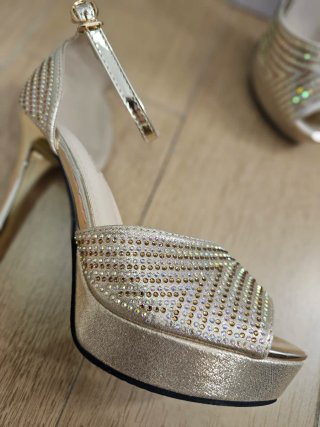 Zapatos de tacón dorados Moermashi talla 36