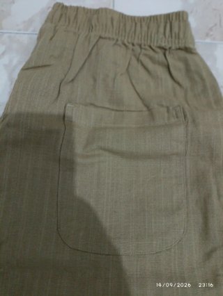 Pantaloni beige a righe