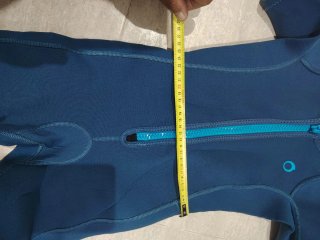 Traje de neopreno azul para niño
