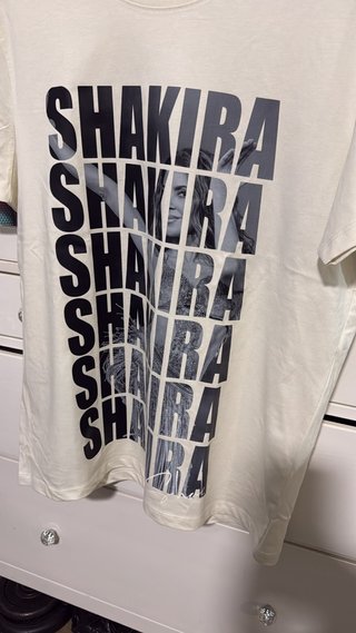 Camiseta Shakira