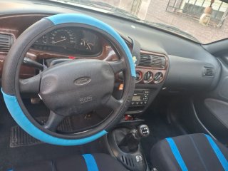 Ford Escort 1998