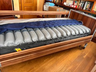 Cama Geriátrica Articulada + Colchón antiescaras