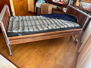 Cama Geriátrica Articulada + Colchón antiescaras