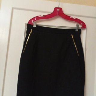 Falda H&M Negra con Cremalleras