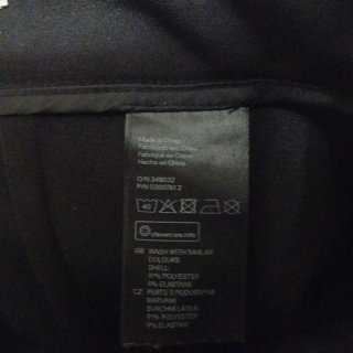 Falda H&M Negra con Cremalleras