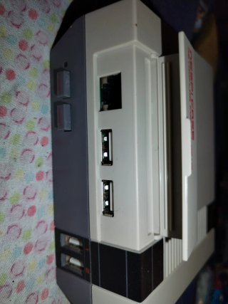 Raspberry Pi con Carcasa NESPi Case